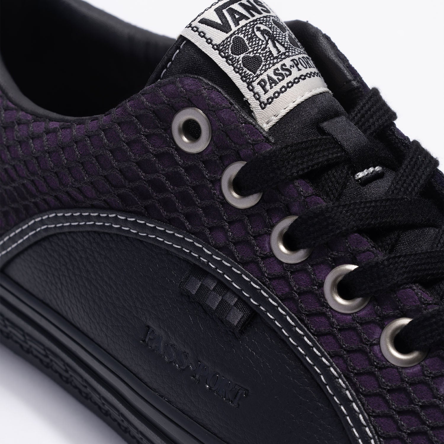 Vans & Pass~Port Skate Lampin - Black/Night Shade