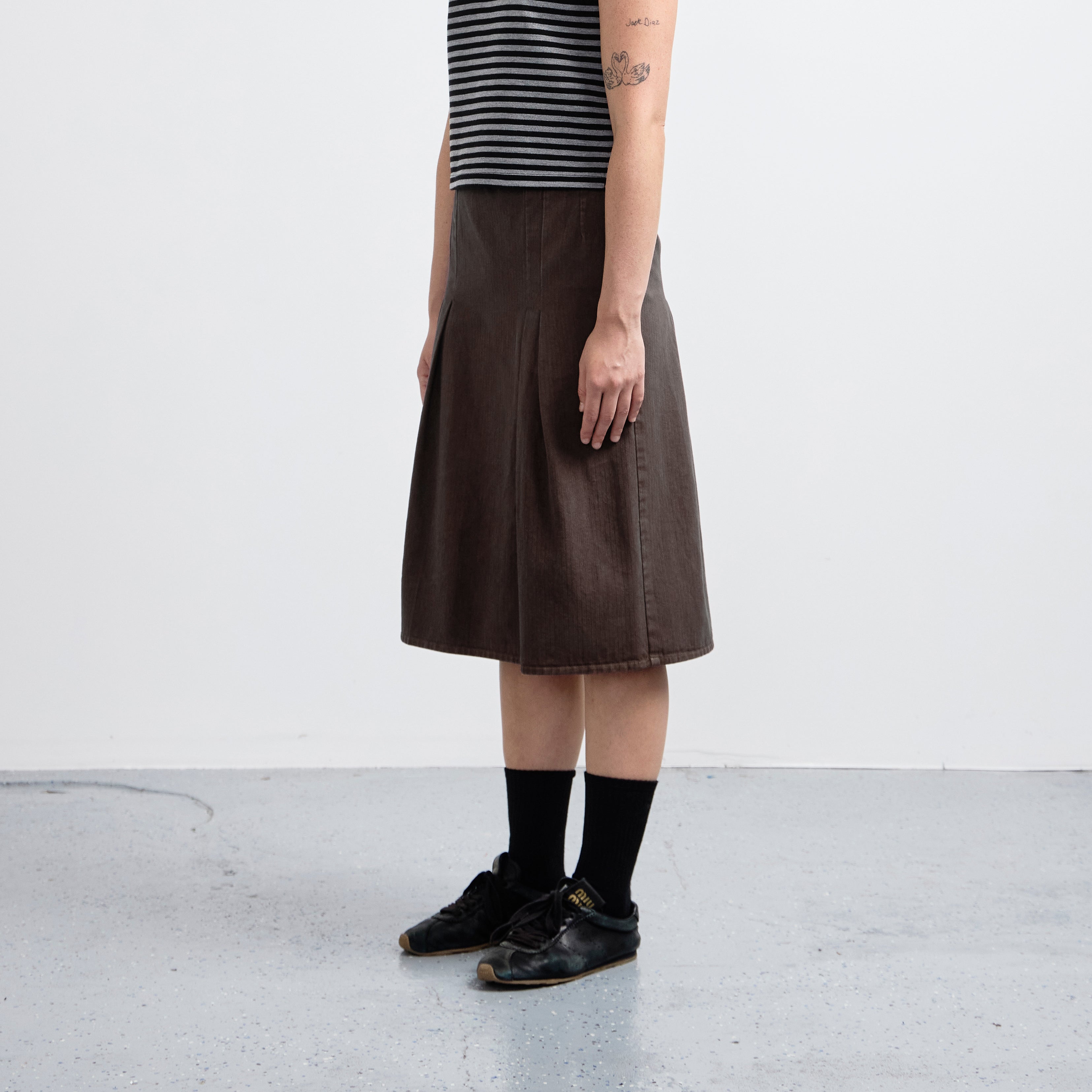 R48LEAGUESCLUBSKIRTCHOC-1.jpg