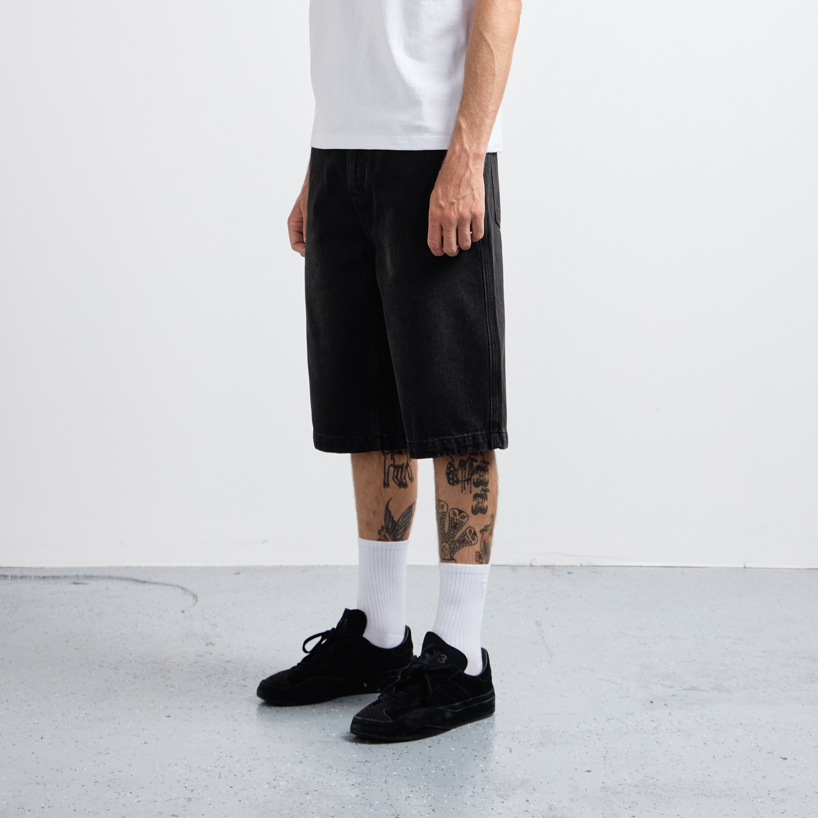 4 Jean Short - Faded Wash Black