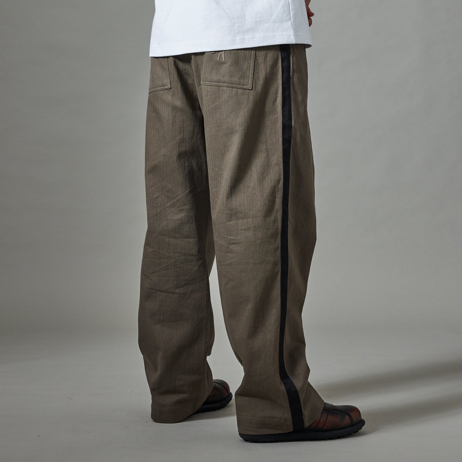 Pass~Port Herringbone Leagues Club Stripe Pant - Olive / Black