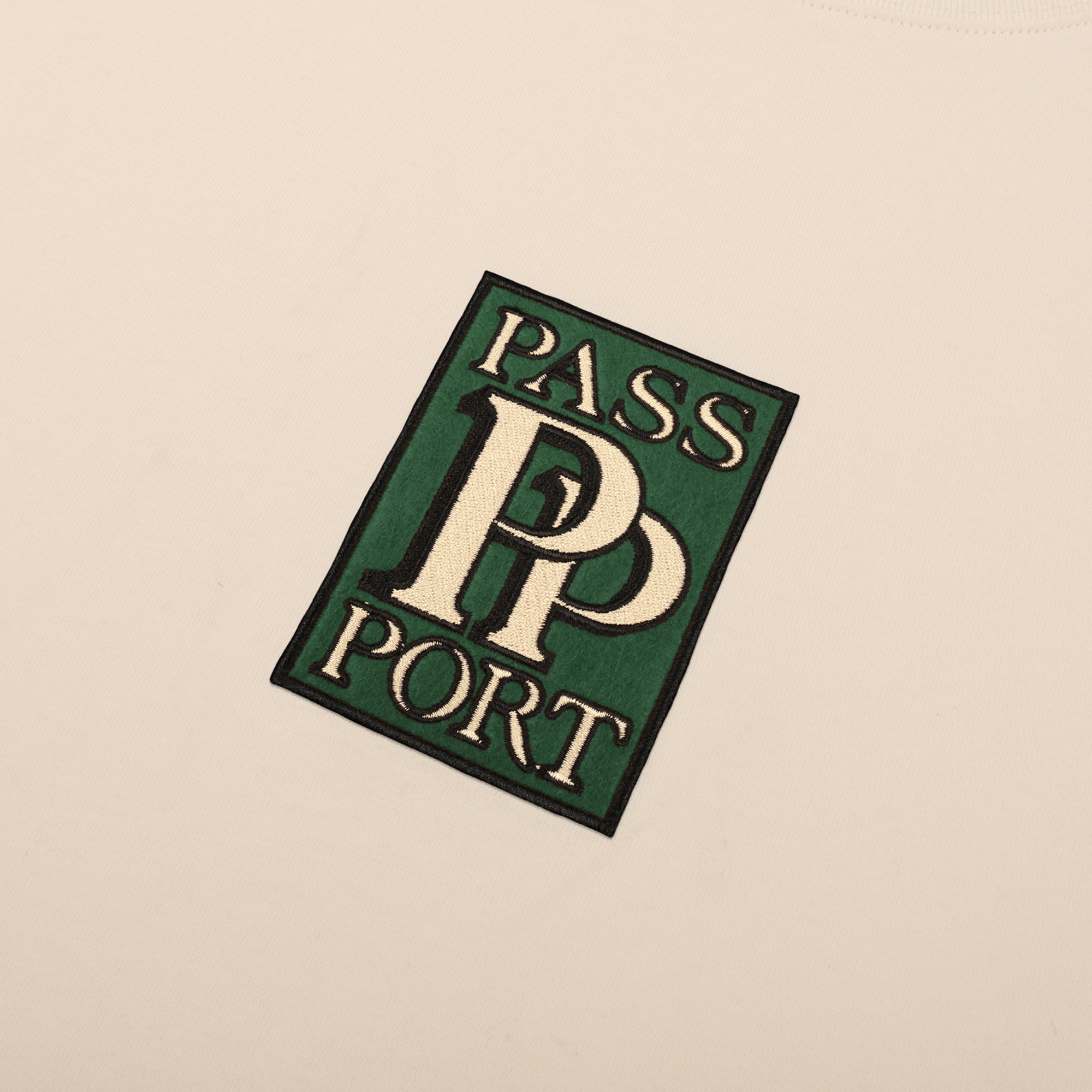 PASS~PORT "PP EMBROIDERY" TEE NATURAL